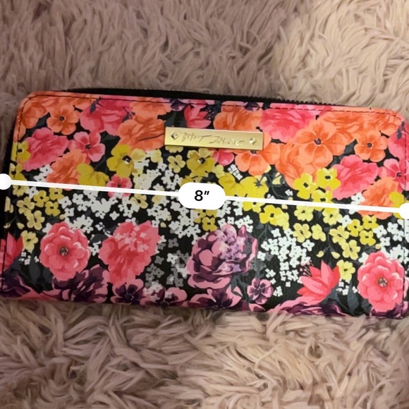 Betsey Johnson Wallet - Picture 7 of 7